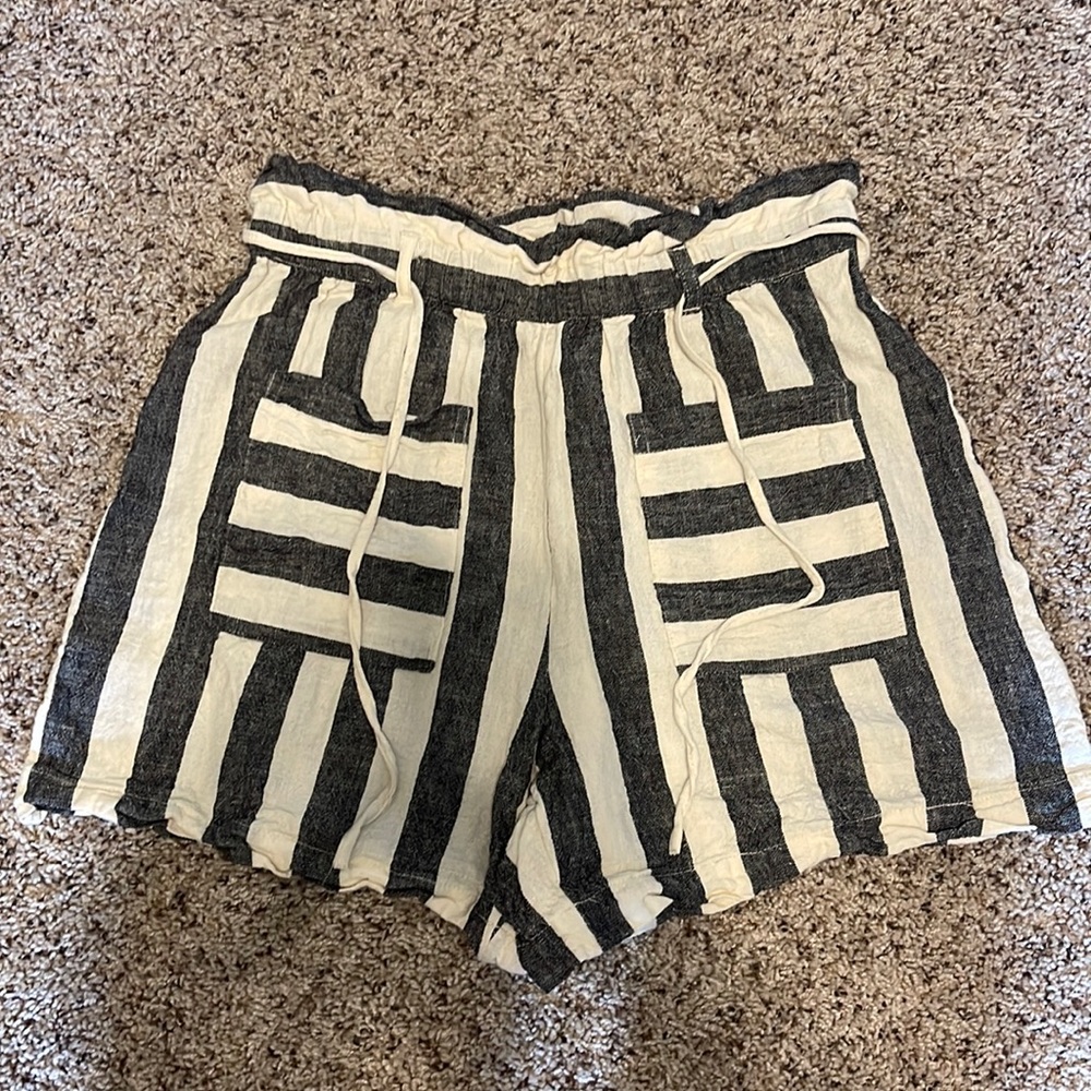 Who What Wear striped linen short - Size S